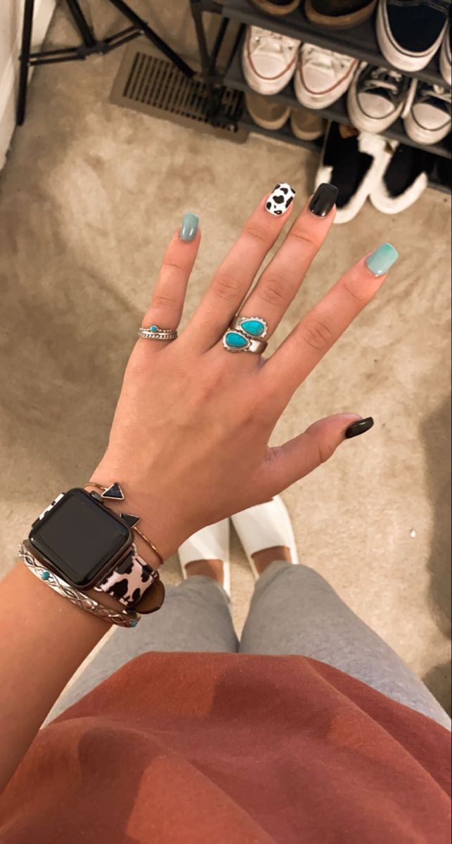 Cowprint Nails Turquoise, Black Nails With Turquoise, Nails To Go With Any Outfit, Easy Country Nail Designs, Western Cowprint Nails, Black And Turquoise Outfit Western, Black Cowprint Nails, Cow Print Western Nails, Cow Print Nails Turquoise