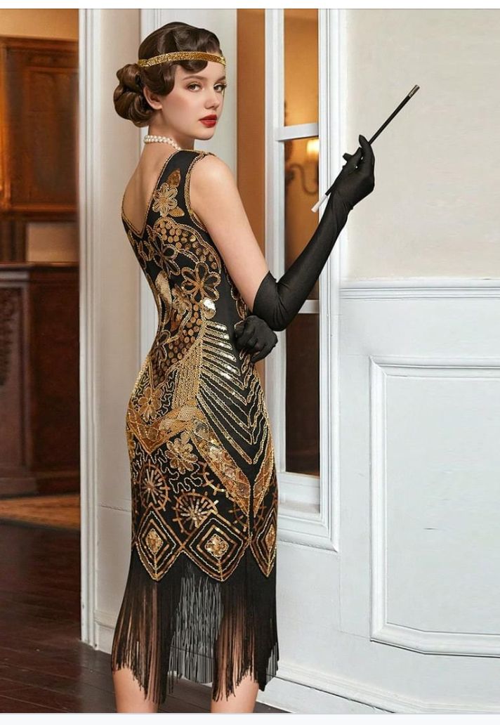 1920s Inspired Dresses Modern, 1920s Speakeasy Outfit, Roaring 20s Outfits For Women, 1920s Woman Fashion, 1920s Gatsby Outfit, 1920's Outfits, Speakeasy Attire, The Great Gatsby Outfit, 1920s Gangster Women