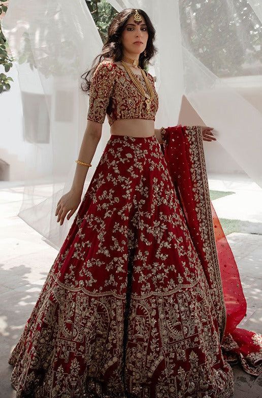 Heavy Bridal Red Lehenga Choli for Indian Bridal Wear Bridal Red Lehenga, Indian Bridal Wear Red, Red Lehenga Choli, Red Bridal Dress, Bridal Lehenga Designs, Latest Bridal Lehenga, Wedding Lehenga Designs, Indian Bride Outfits, Indian Bridal Lehenga