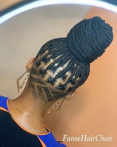 Box Braids Protective Styles, Styles On Natural Hair, Box Braids Shaved Sides, Undercut Natural Hair, Braids Protective Styles, Small Box Braids Hairstyles, Knotless Braid, Undercut Hairstyles Women, Braids With Shaved Sides