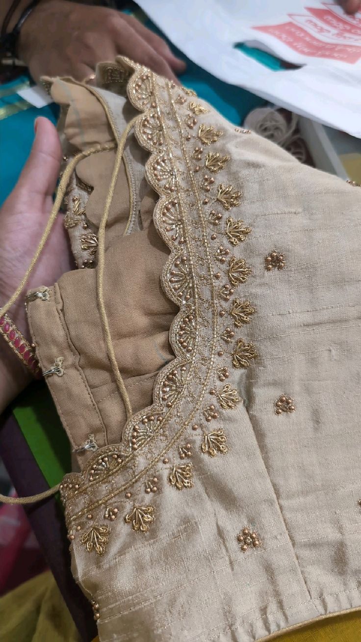 Beige Colour Blouse Design, Cream Colour Maggam Work Blouse, Simple Gold Blouse Designs, Back Neck Maggam Work Designs, Cutwork Embroidery Blouse Designs, Khatliwork Blouse Design Latest, Blouse Design Thread Work, Lehanga Designs Latest For Women Simple, Mango Work Blouse Designs