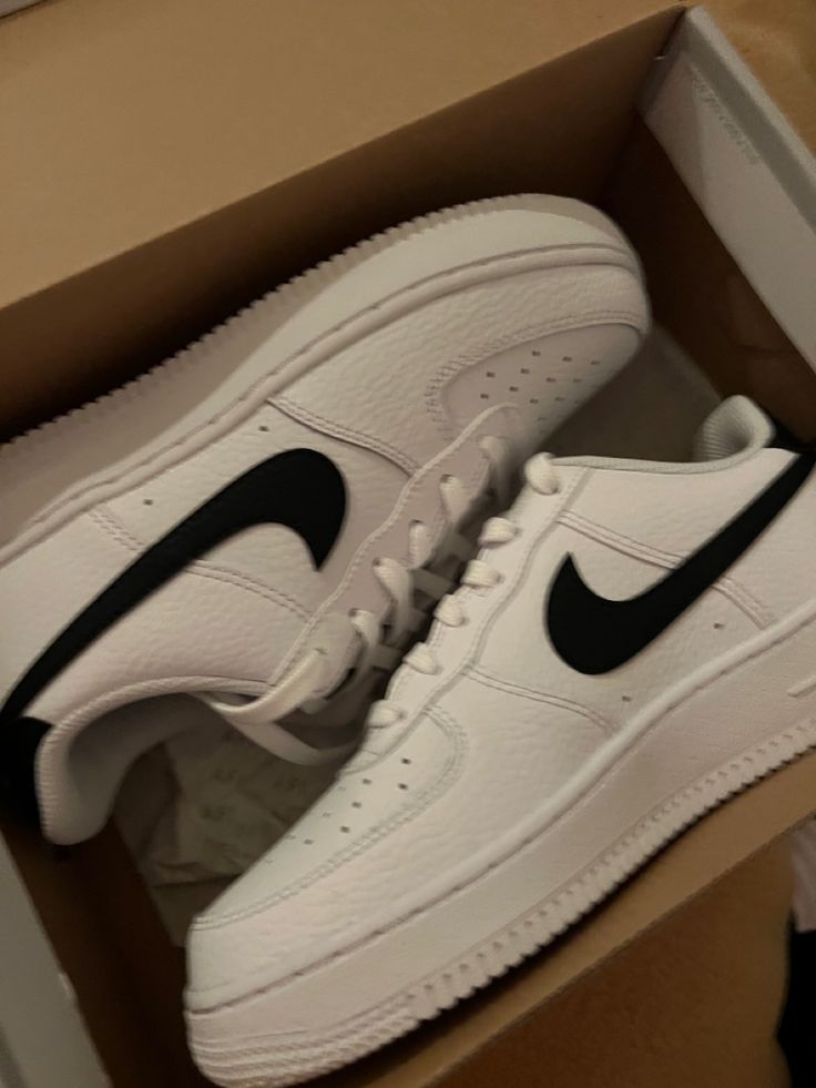 Black Tick, Tennis Nike, Shoes Air Force, Shoe Wishlist, Nike Tennis, Outfit Check, Air Forces, Shoes Air, Nike Cortez Sneaker