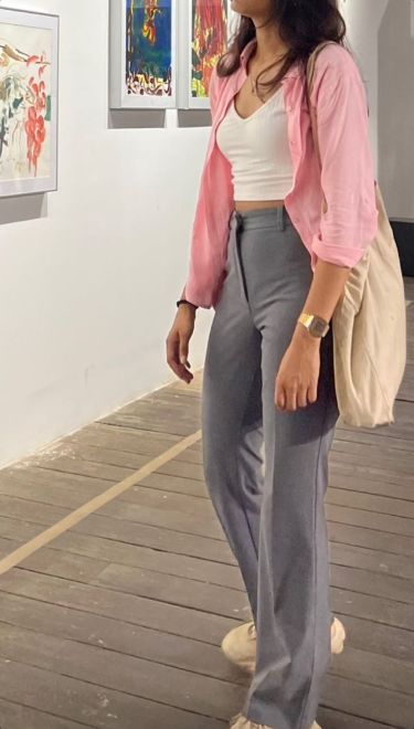 Simple College Outfits, Western Wear Outfits, Casual College Outfits, Desi Fashion Casual, Everyday Fashion Outfits, Casual Day Outfits, Quick Outfits, Classy Work Outfits, Classy Casual Outfits