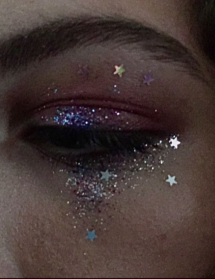 Makeup 2018, Smink Inspiration, Makeup Stuff, Dope Makeup, Cosmetic Glitter, Edgy Makeup, Makeup Eye Looks, Eye Makeup Art, Glitter Makeup