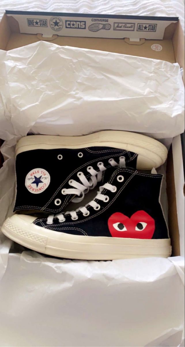 Bape Heart Converse, Converse With The Heart, Converse With Heart On The Side, Converse With Red Heart, Converse Heart Outfit, Black Converse With Red Heart, Black Converse With Heart, Shoes With Hearts, Love Heart Converse