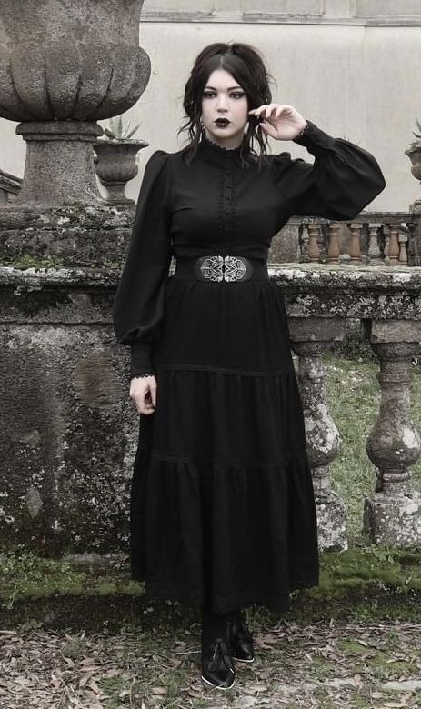 All Black Victorian Outfit, Southern Witch Fashion, Anglo Gothic Outfit, Vintage Witch Fashion, Modest Gothic Fashion, Dark Eclectic Outfit, Cottagegoth Outfit, Anglo Gothic Aesthetic Outfit, Appalachian Gothic Fashion