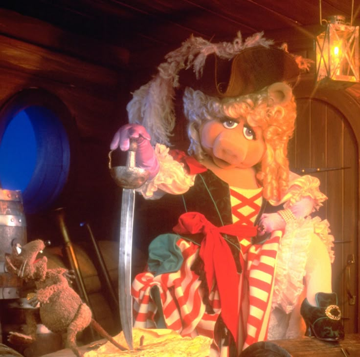 Pirate Lady, Piggy Muppets, Miss Piggy Muppets, Frank Oz, Fraggle Rock, The Muppet Show, Private Eye, The Muppets, Miss Piggy