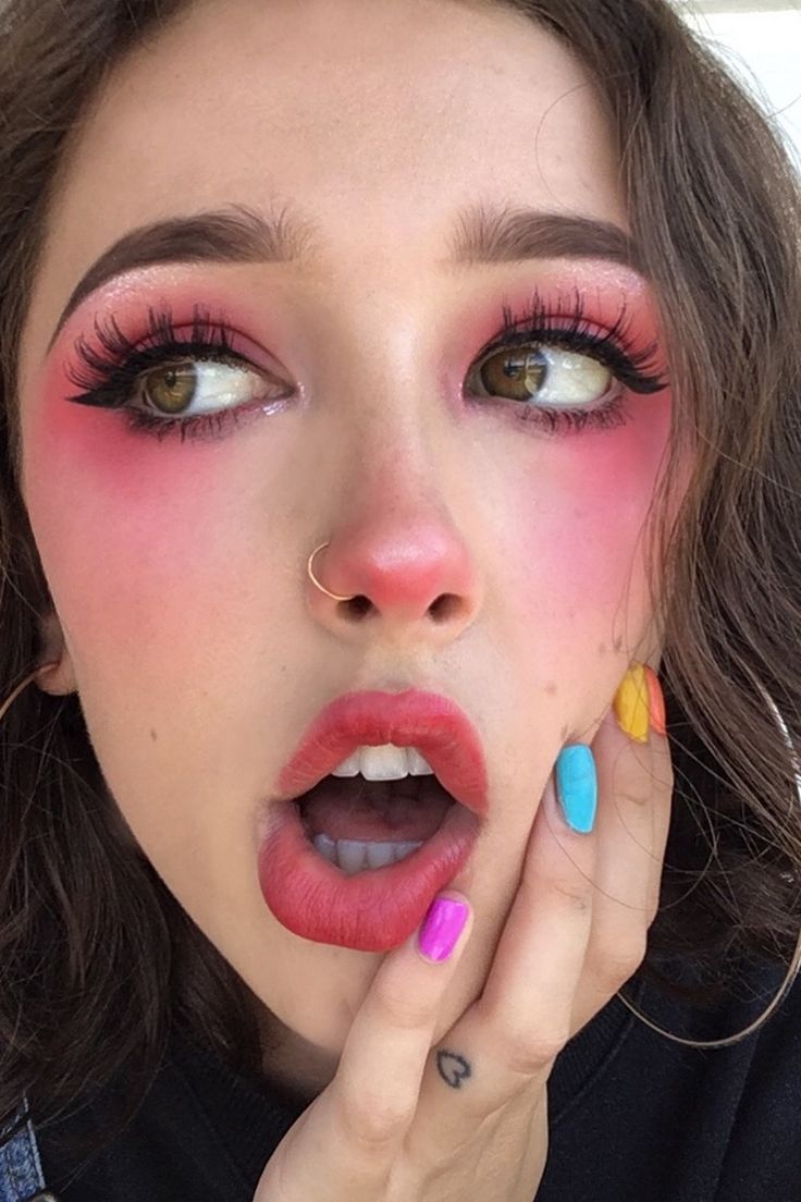 Nina Demont 1 Pink Eye Makeup Looks, E Girl Makeup, Nose Makeup, Pink Eye Makeup, Alternative Makeup, Edgy Makeup, Cute Makeup Looks, Creative Makeup Looks, Pink Makeup