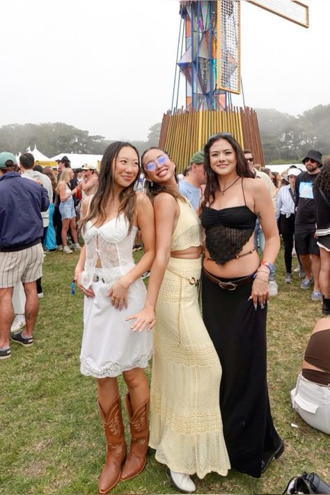 Southern Festival Outfit, Innings Festival Outfit, Music Festival Outfits Midsize, Pilgrimage Festival Outfit, Festival Outfits Indie, Folk Concert Outfit Summer, Boardies Outfits, Austin City Limits Festival Outfits, Folk Festival Outfits