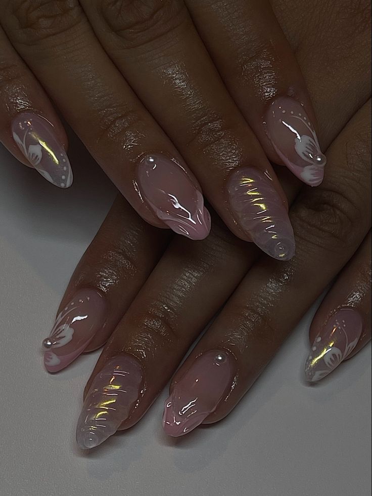 Jelly Nail Inspo Almond, Gel Nails Ideas Short Chrome, Colorful Swirls Nails, Black Ethereal Nails, Vacation Nails Winter, Nails With Clear Design, Chrome Details Nails, White Chrome Design Nails, Birthday Nails Minimalist