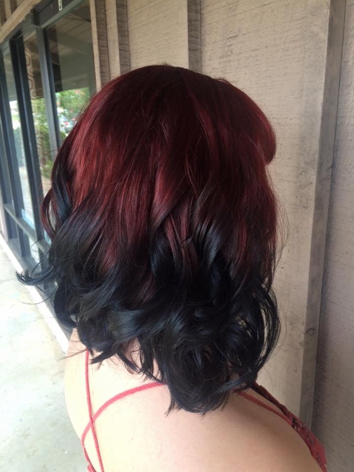 Red To Black Ombre Hair Reverse, Black And Red Ombre Hair Short, Dark Red Hair With Black Tips, Red Top Black Bottom Hair, Black To Red Ombre Hair Short, Ombre Dark Red Hair, Dark Wine Red Hair Short, Red Black Ombre Hair, Black Hair Red Tips Short