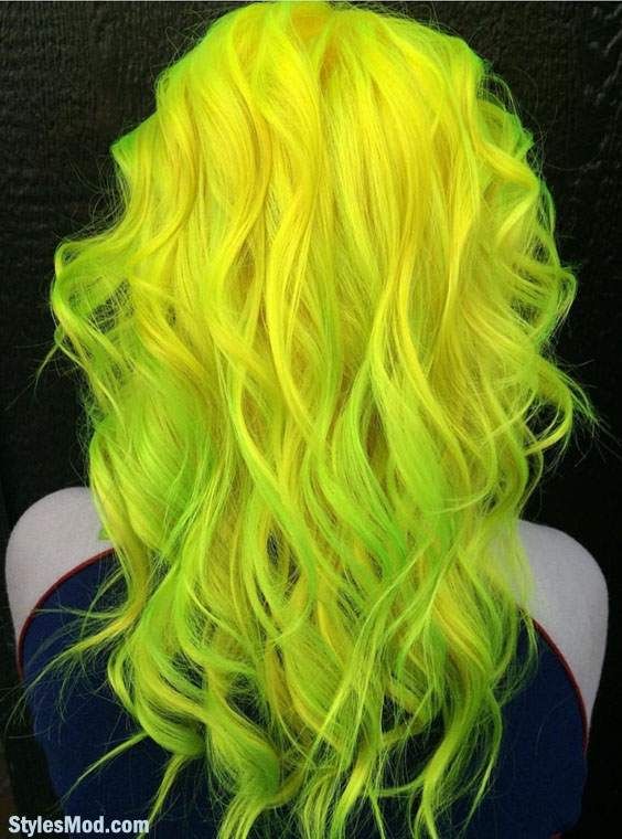 Neon Hair Color Looks Great and Amazing on Long Hairstyles. Every stylish girls and women including top celebrities can wear this beautiful Neon Green & Yellow Hair Color Styles in 2018. This Hair Color Ideas is Really cool and fresh you are not seen before in this year 2018. Neon Green Hair Color, Neon Yellow Hair, Yellow Hair Dye, Neon Hair Color, Neon Green Hair, Women Hair Color Ideas, Yellow Hair Color, Trendy We Fryzurach, Green Hair Color