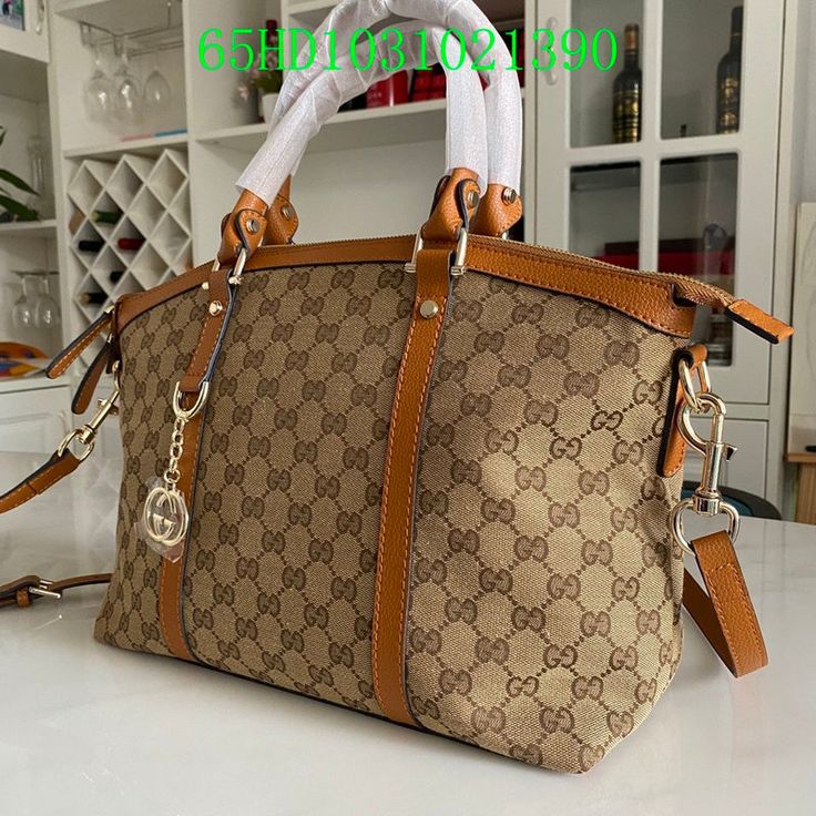 LUB Fashion - GCI Bags - 10891 A+ Excellent Quality copies; Contact us if you've any questions in your mind. Colors For Dark Skin, Gucci Tote Bag, Gucci Tote, Handbag Heaven, Branded Packaging, Ladies Handbags, Trendy Tote, Gucci Bags, Grade 1