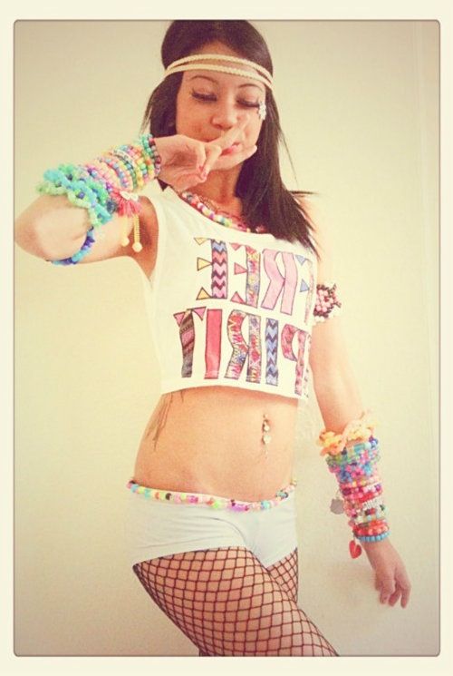 DIY Rave outfit #iHeartRaves #iHeartRaveFashion Easy Rave Outfits, Diy Rave Outfits, Costumes Funny, Tripp Pants, Burning Men, Edm Fashion, A State Of Trance, Raver Girl, Rave Edm