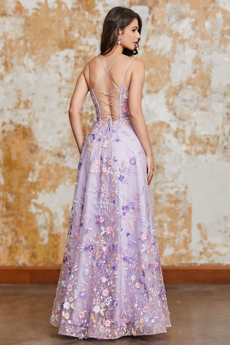 Fancy Dresses Purple, Light Purple Bridesmaid Dresses, Light Purple Prom Dress, Purple Dress Outfits, Lilac Prom Dresses, Long Party Gowns, Lavender Prom Dresses, Light Purple Dress, Flower Prom Dress