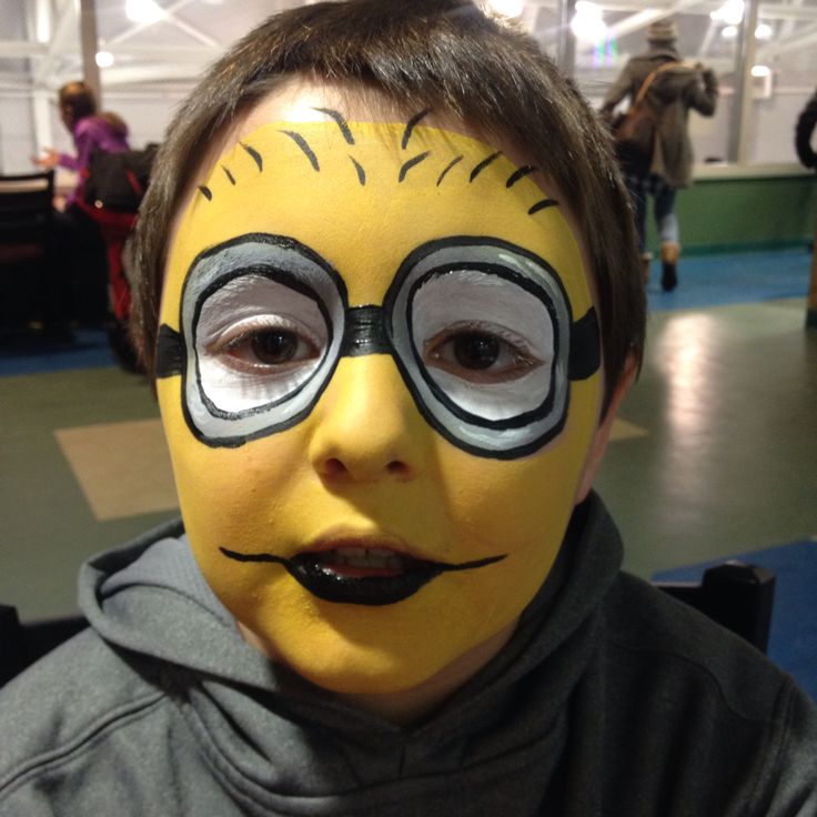 Minions Makeup, Funny Face Paint, Minion Makeup, Minion Face Paint, Face Painting Ideas For Kids, Kids Face Painting, Minion Painting, Minion Drawing, Minion Face