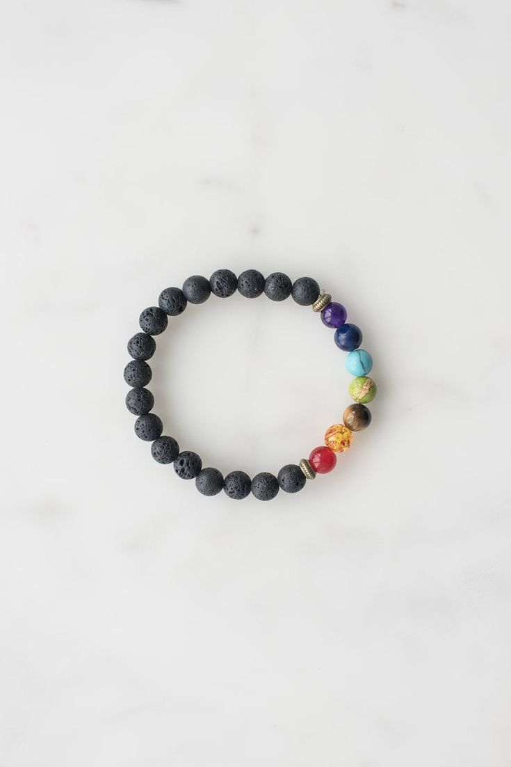 7 chakra bracelet, in blue or black. Multicolor Spiritual Bracelets With Black Beads, Bracelet With Black Beads, 7 Chakra Bracelet, Chakra Beads, Lava Stone Bracelet, Bracelets Diy, Jewelry Picture, 7 Chakra, Chakra Bracelet