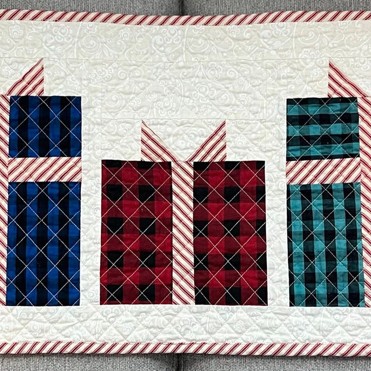 Christmas Present Table Runner PDF Pattern - Etsy Present Table, Christmas Table Runner Pattern, Table Runner Pattern, Festive Tables, Christmas Table Runner, Green Accents, Red Accents, Holiday Tables, Christmas Present