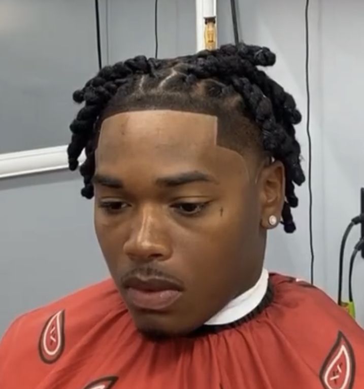 Fade Haircut With Dreads, Dreads Styles For Men Short Fade, Hairstyles For Short Locs Men, Styles For Short Dreads Men, High Top Freeform Dreads, Two Strand Twist Men Dreads Short, Dread Haircut Men, Dread Taper Fade, 2 Strands Twist Locs