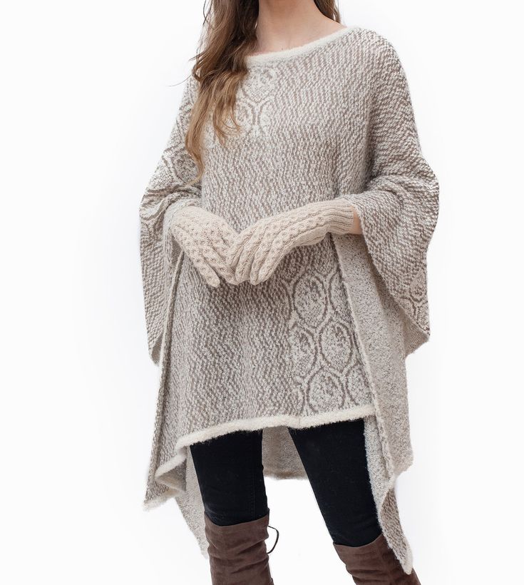 Looking for a gift that will make you feel special? For that good friend or someone special Beautifully woven, incredibly soft, with a silky-smooth texture. Our warm alpaca wool capes are sure to chase the winter blahs away, and they are available in different colors! Handmade in Perú with 90% baby alpaca & 10% nylon; baby alpaca is one of the finest luxury fibers in the world. You won’t just wear a fashionable piece, but also some of Peru’s treasures and mysteries, reserved for Inca royalty. Al Knit Poncho, Wool Cape, Poncho Cape, Knitted Poncho, Different Outfits, Baby Alpaca, Feel Special, Alpaca Wool, Feeling Special