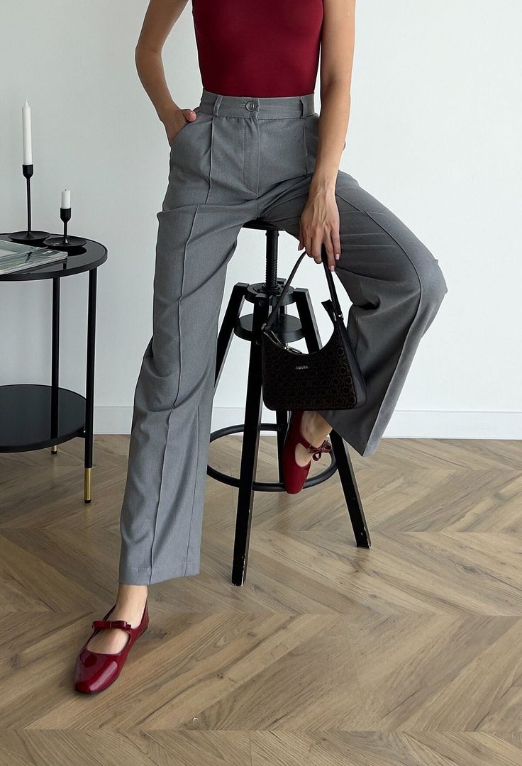 Whether you're heading to the office💼 or out for a casual day in the city🍸, these trousers are your go-to for effortless elegance. 🪡Crafted from premium fabric, the grey trousers offer a comfortable fit and a sleek, straight leg that flatters all body types. The front stripe detail brings a refined edge, making these trousers perfect for creating both professional and chic casual looks. Pair them with a crisp white shirt for a formal setting or a trendy blouse for a more relaxed vibe👌 Color: Trendy Ankle-length Workwear Pants, Trendy High-waisted Dress Pants For Office, Formal Gray Wide-leg Pants, Business Casual Straight Work Pants For Summer, Trendy Ankle-length Dress Pants For Work, Office Lady Pants With Pockets, Fall Business Casual Wide-leg Dress Pants, Fall Office Work Pants Straight Fit, Fall Office Straight Work Pants