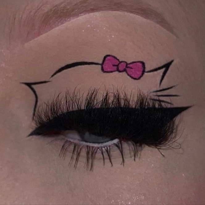 Hello Kitty Makeup Halloween, Hello Kitty Eye Makeup, Delineados Egirl, Doe Eye Makeup, Eyeliner Designs, Vampire Bride, Kitty Makeup, Hello Kitty Makeup, Cute Eye Makeup