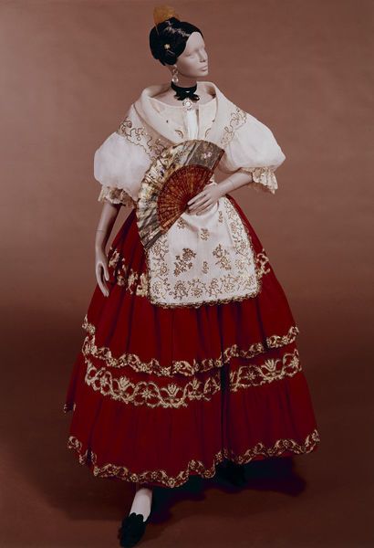 Woman's wedding costume, c. 1830, Elche, Spain. Traditional Spanish Clothing Women, Spanish Costumes Women, 19th Century Mexican Fashion, Spain Culture Traditional Dresses, Spanish Dress Traditional, Spaniard Fashion, Spain Traditional Clothing, Spanish Traditional Clothing, Spain National Costume