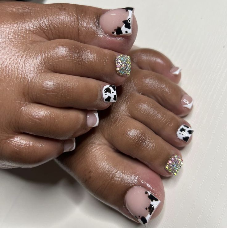 Pedicure Inspiration, Toes Pedicure, Gel Toe Nails, Summer Toes, Cow Nails, Acrylic Toes, Acrylic Toe Nails, Pretty Toe Nails, Cute Toe Nails