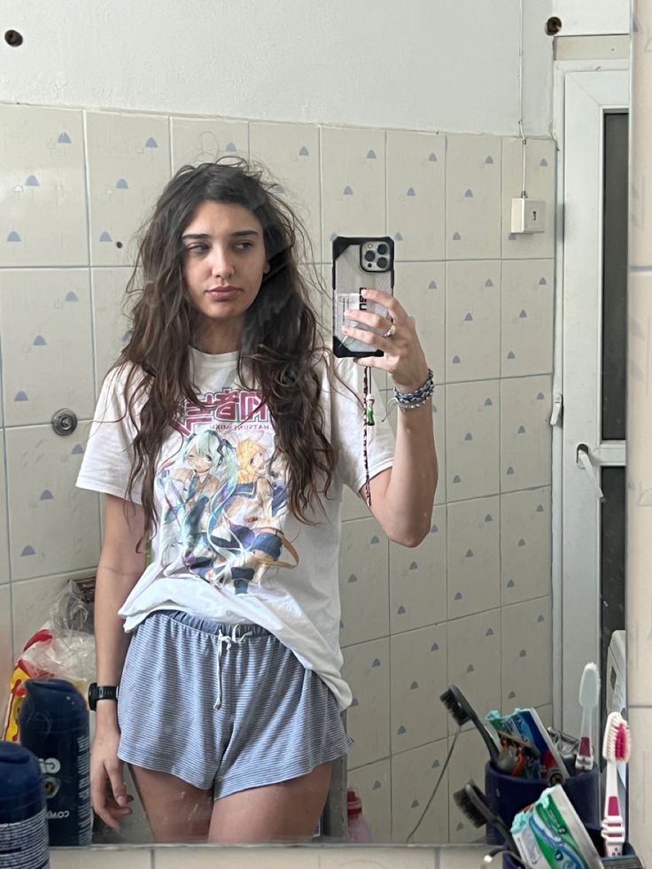 Pyjamas | bed hair | tired | messy girl aesthetic | messy hair | Messy Pajamas Aesthetic, Bed Hair Aesthetic, Messy Summer Outfits, Messy Minimalist Aesthetic, Gross Girl Aesthetic, Messy Aesthetic Girl, Awkward Girl Aesthetic, Bed Hair Messy, Messy Girl Aesthetic Outfit