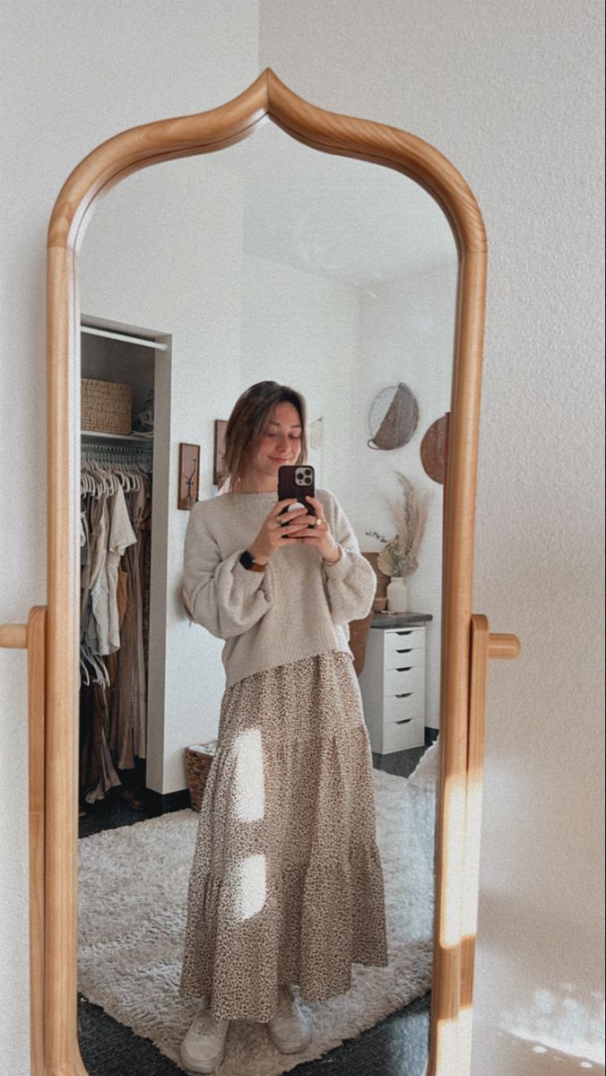 2024 Fall Dress Trends, Modest Homestead Outfits, Cold Spring Church Outfit, Fall Church Dresses For Women, Winter Sunday Dress, Christian Style Modesty, Modest Christian Aesthetic, Winter Christian Outfits, Dress With Flats Outfit Classy