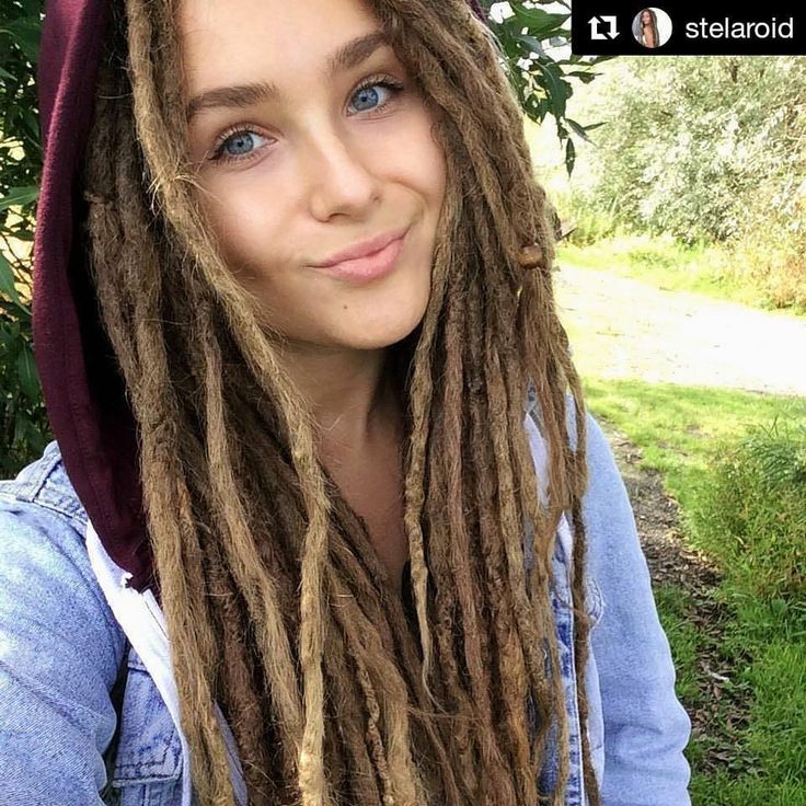 Dreadlock Women, Celtic Snake, Women Dreadlocks, Pretty Dreads, Loc Appreciation, White Dreads, Dread Heads, Blonde Dreadlocks, Dread Head