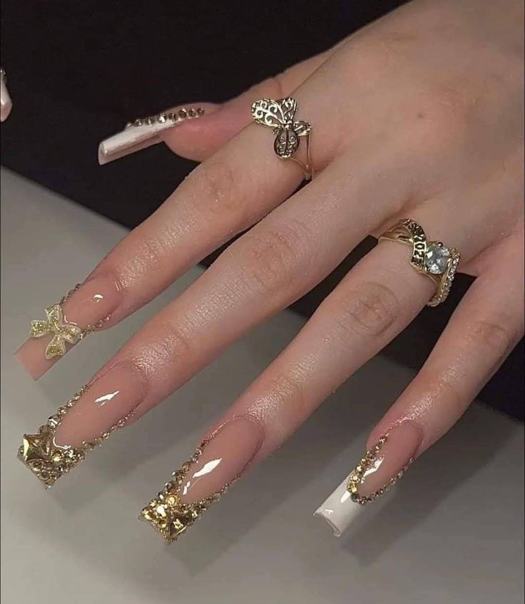 Virgo Birthday Nails, Blinged Out Nails, Gold Acrylic Nails, Acrylic Toe Nails, Girly Acrylic Nails, Classy Acrylic Nails, Acrylic Nails Coffin Pink, Long Square Acrylic Nails, Unique Acrylic Nails