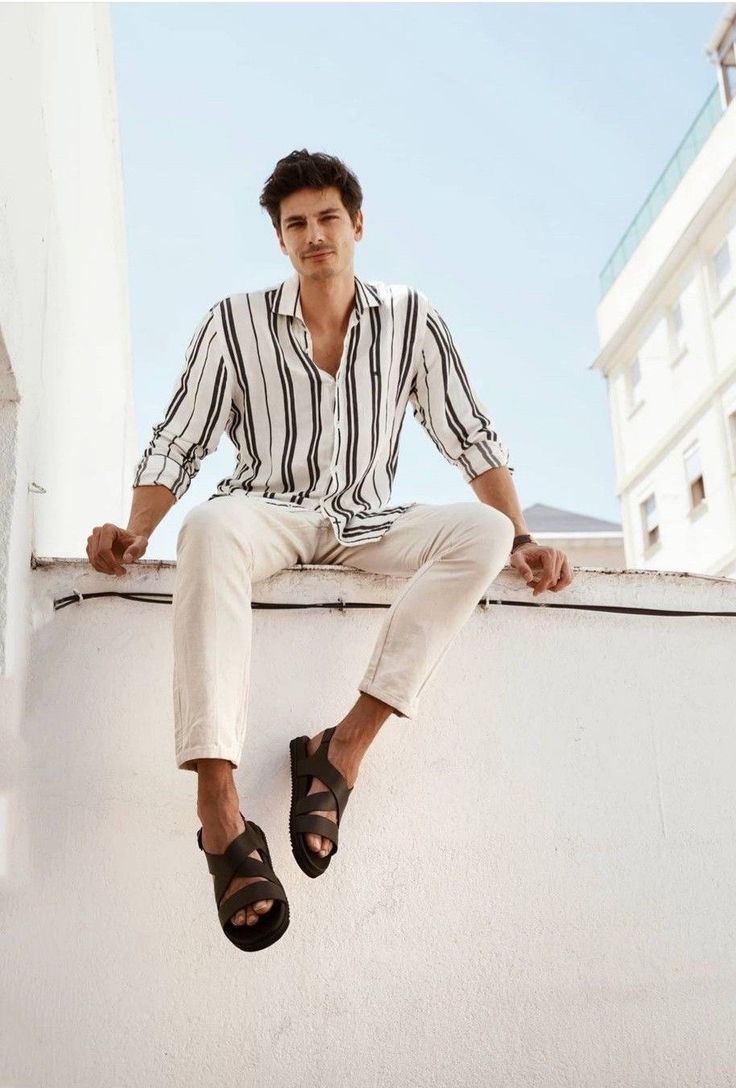 Florence Italy Outfits Men, Vacation Outfits Men, Italian Mens Fashion, Beach Outfit Men, Classy Clothing, Mens Summer Outfits, Mens Casual Outfits Summer, Monthly Subscription Boxes, Hipster Mens Fashion