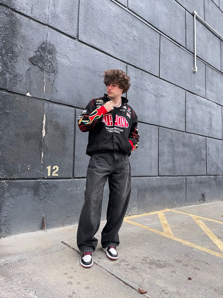 Jacket: Vintage Racer Dupoint Nascar | Pants: Zara Baggy | Sneaker: Jordan 1 Bloodline Jordan 1 Bloodline Outfit Man, Nascar Jacket Outfit Men, Racer Jacket Outfit Man, Jordan 1 Bloodline Outfit, Nascar Jacket Outfit, Jordan 1 Bloodline, Racer Jacket Outfit, Sneaker Jordan, Nascar Jacket