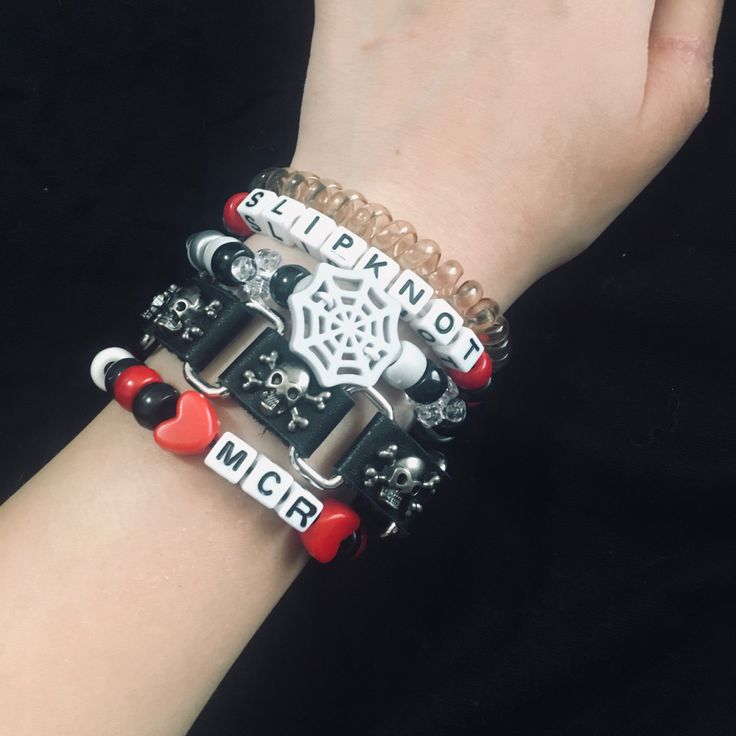 Emo Friendship Bracelets, Emo Bead Bracelets, Emo Scene Bracelet, Mcr Kandi Bracelets, 2000s Bands, Kandi Bracelets Rave Goth, Emo Kandi Cuff, Frendship Bracelets, Emo Jewelry