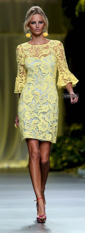 Francis Montesinos SS 2013 Gaun Koktail, Paris Chic, فستان سهرة, Yellow Lace, Yellow Fashion, Mode Inspiration, Fashion Week Spring, Yellow Dress, Dress Patterns