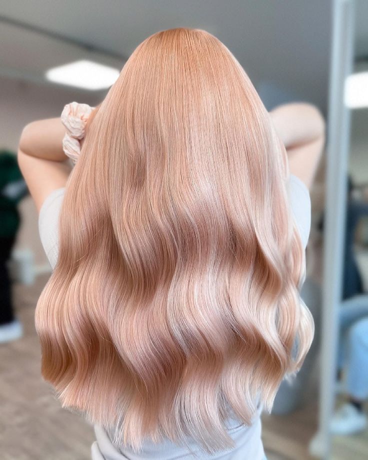 Peach Hair Colors, Light Strawberry Blonde, Bob Hair Color, Pink Blonde Hair, Strawberry Blonde Hair Color, Peach Hair, Strawberry Blonde Hair, Beautiful Hair Color, Pretty Hair Color