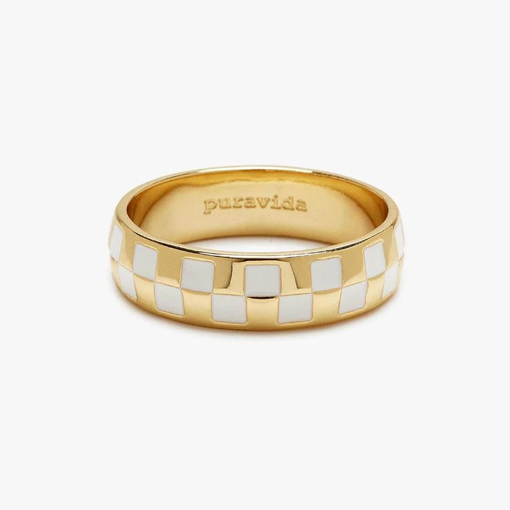 Give your ‘fit a hit of ‘90s vibes with our Checkerboard Ring. Featuring an enameled checkerboard design, this style is anything but square! Peace Sign Ring, Promise Rings For Couples, Pura Vida Bracelets, Ankle Chain, Simple Bracelets, Hand Jewelry, Christmas Jewelry, Jewelry Plate, Gold Plating