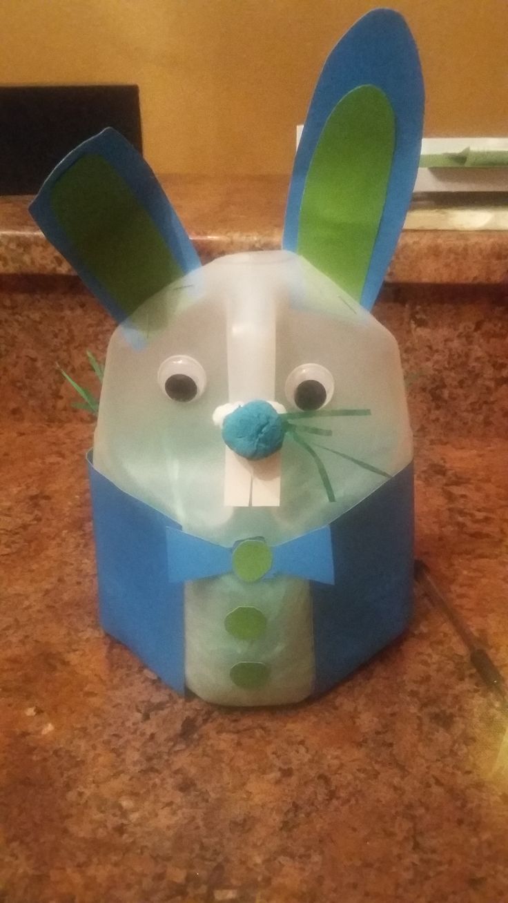 an easter bunny made out of toilet paper