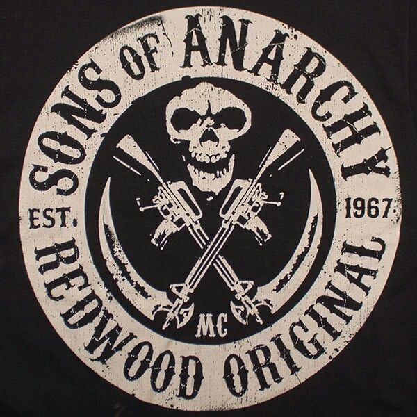 the sons of anarchy logo on a black t - shirt with two crossed swords in front of it