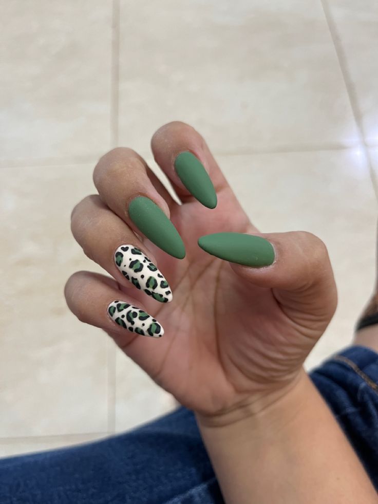 Jungle Green Nails, Animal Print Nails Art, Print Nails, Animal Print Nails, Jungle Green, Green Nails, Nails Art, Nail Design, Animal Print