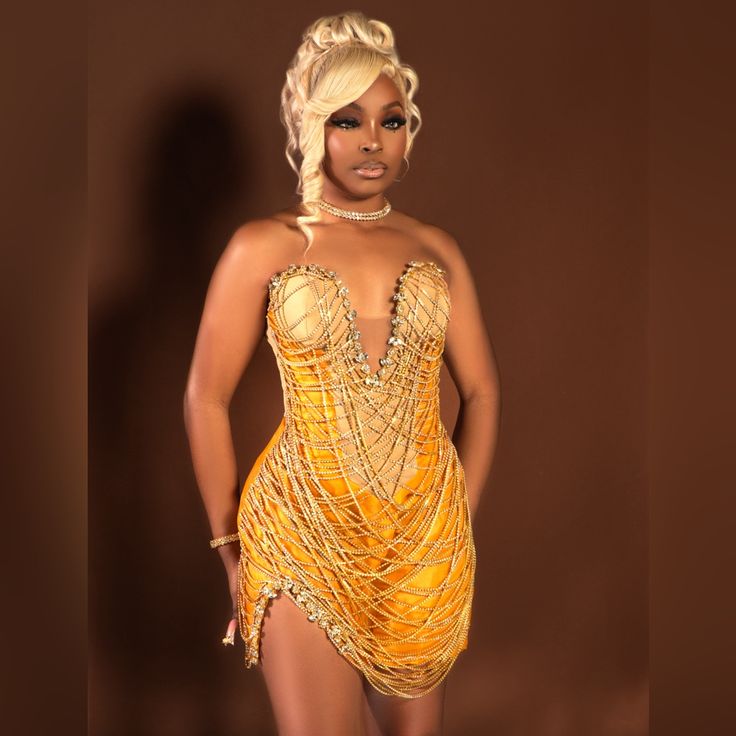 This Gold Birthday Dress Is Bedazzled Down With Rhinestones And Super Pretty In Person And It Is Custom Made. Worn Only Once For 2 Hrs For A Photoshoot. Rhinestone Birthday Dress, Fitted Gold Dresses With Rhinestones, Gold Dress Birthday Photoshoot, Gold Custom Birthday Dress, Gold Dress Black Woman Birthday, Gold Birthday Dress, Nicki Minaj Gold Dress, Gold Birthday, Make Color