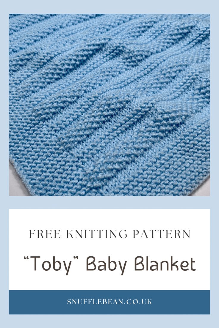 a blue knitted baby blanket with the text free knitting pattern toy'n baby blanket