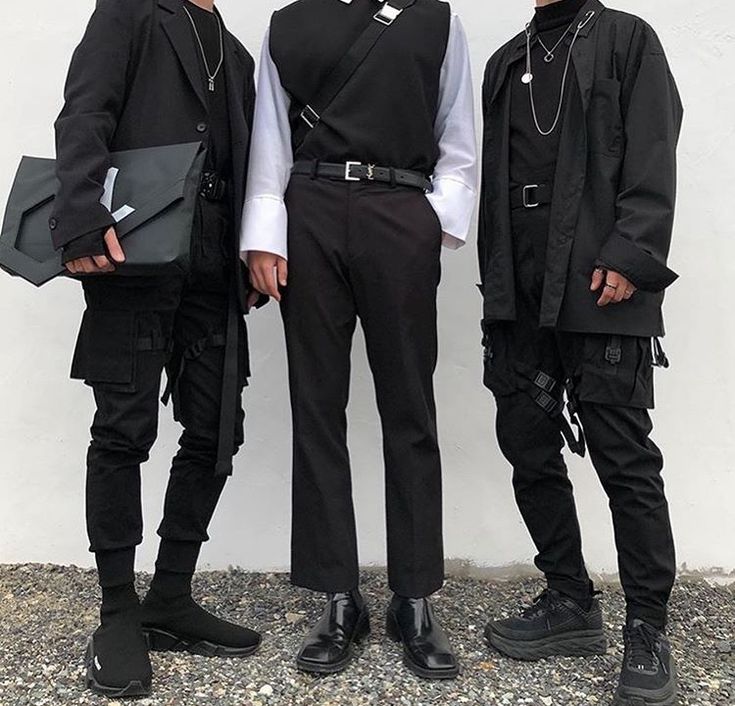 Academia Aesthetic Clothes Male, Dark Outfits Aesthetic Men, Aesthetic Clothes Male, Mens Comfy Outfits, Tech Wear Men, Dark Academia Aesthetic Clothes, Tech Wear Aesthetic, Korean Goth, Academia Aesthetic Clothes