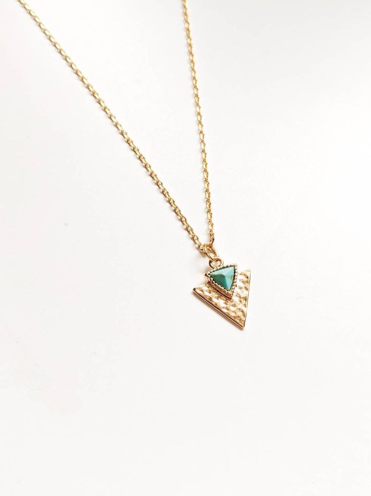 PLEASE NOTE THAT DUE TO HIGH PARCEL VOLUMES MANY SHIPMENTS ARE BEING DELAYED. IT IS HIGHLY RECOMMENDED TO SELECT A TRACKED PACKET AT CHECKOUT! FREE SHIPPING DOES NOT INCLUDE TRACKING This miniature hammered gold plated triangle necklace with turquoise howlite stone is your minimalist jewelry dream!  💙 The 10k-gold plated charm sits on a 16 inch chain, perfect for layering or wearing alone. (See photos to see how it sits!) There is an extender, so you can  shorten or lengthen the chain to your d Necklace Minimalist Jewelry, Hammered Necklace, Turquoise And Gold, Howlite Stone, Jewelry Summer, Triangle Necklace, Triangle Pendant, Great Teacher Gifts, Hammered Gold