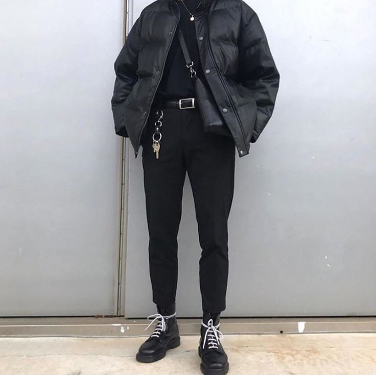 Streetwear Ideas, All Black Fashion, Fashion Boy, Outfit Streetwear, Dark Outfits, Stylish Boys, Trendy Fashion Outfits, Male Fashion, Outfit Style