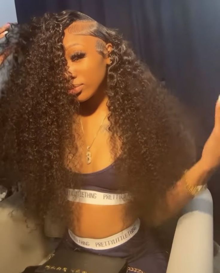 Curly Hairstyles Wig For Black Women, Curly Lace Frontal Wig Black Women, Curly Hair Frontal Styles, Curly Hairstyles For Black Women Weave, Curly Leave Out, Curly Hairstyles For Black Women Wig, Side Part Curly Wig, Deep Wave Frontal Wig Hairstyles, Deep Wave Wig Styles