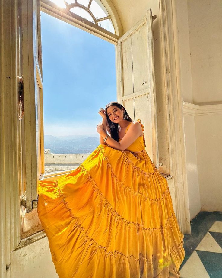 Dress For Jaipur Trip, Dresses To Wear In Jaipur Trip, Dresses For Jaipur Trip, Photoshoot In Udaipur, Dresses To Wear In Rajasthan Trip, Jaipur Pics Ideas, Jaipur Travel Outfits Ideas Women, Jodhpur Aesthetic Pictures, What To Wear In Rajasthan Trip