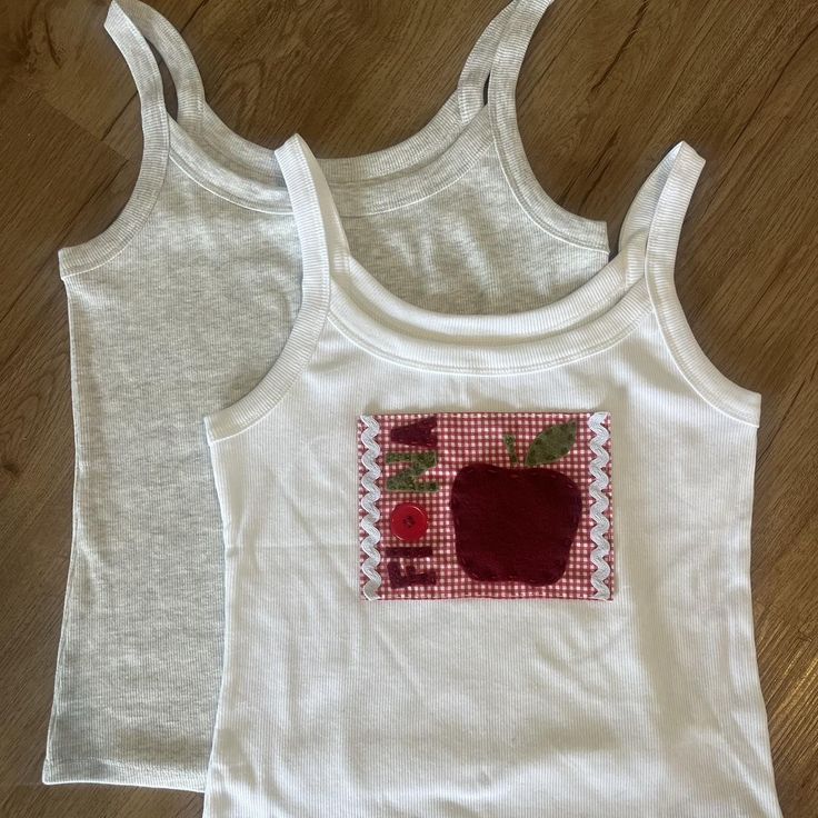 Apple Shirt, Patchwork Tank Top, Patchwork Tee, Fiona Apple, Clothes Embroidery Diy, Patchwork Clothes, Diy Tops, Embroidery On Clothes, Jeans Diy