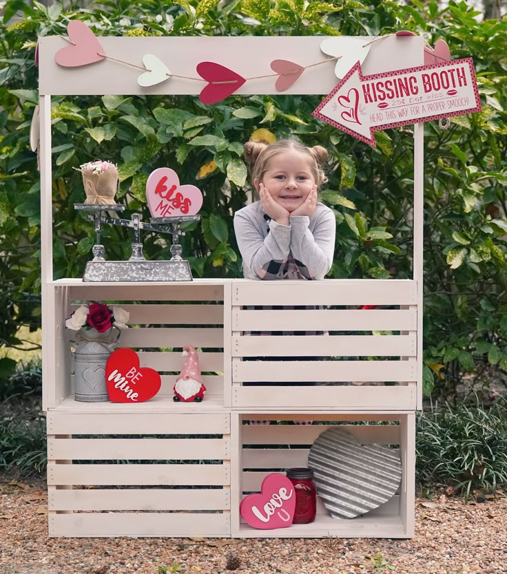 Valentine's Day Kissing Booth Mini Valentines Day Booth Ideas, Valentines Day Kissing Booth, Diy Kissing Booth Photo Prop, Valentine Mini Session Outdoor, Kissing Booth Photo Prop, Valentines Day Mini Session Outdoors, Kissing Booth Photography, Kissing Booth Photoshoot, Valentine’s Day Mini Session